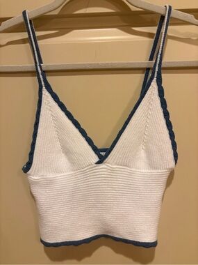 Subdued White Knit Cropped Cami